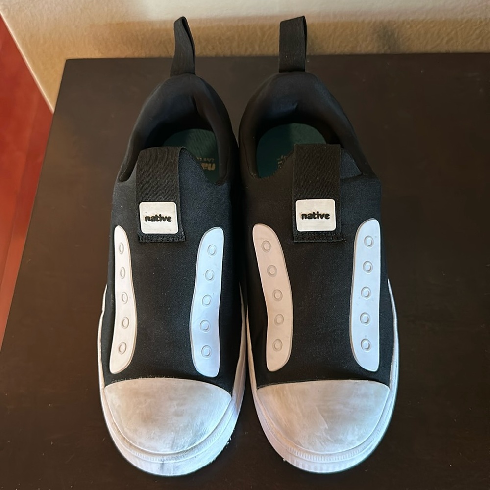 Girls native sneakers. Size one. Good used condition.
